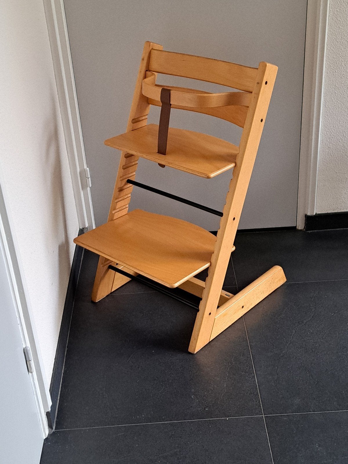 Stokke Tripp Trapp kinderstoel met stoelverkleiner, Ophalen, Zo goed als nieuw, Meegroeistoel, Aanschuifbaar