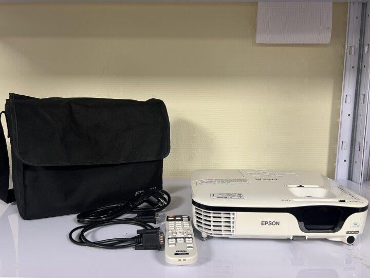 .Beamer Epson - lage lampuren., Audio, Tv en Foto, Beamers, Gebruikt, HD (720), Epson, Ophalen of Verzenden