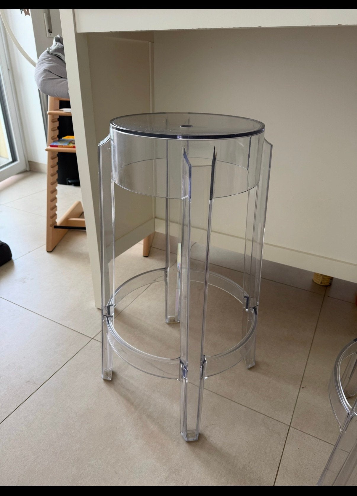 Tabouret Kartell Ghost transparent h65cm, Maison & Meubles, Tabourets de bar, 2 tabourets, Enlèvement, Comme neuf, 60 à 90 cm