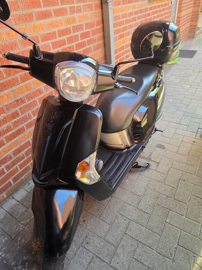 Titel: Kymco Like (A-klasse) in topstaat – Volledig onderhou, Kymco, Ophalen of Verzenden, Zo goed als nieuw, Benzine