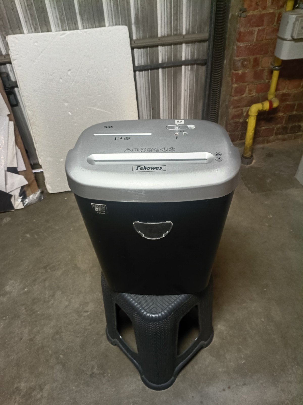 Destructeur de documents Fellowes Powershred 53C – Coupe cro, Enlèvement