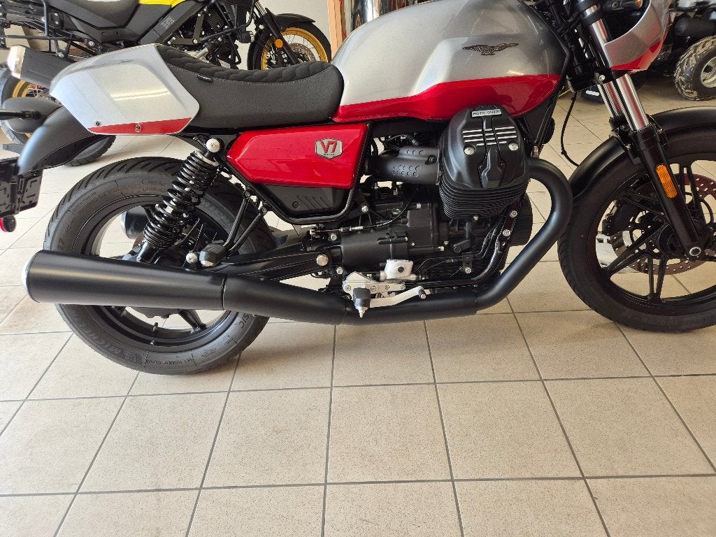 MOTO GUZZI V7 850 CORSA, Motos, Occasion, Plus de 35 kW, 2 cylindres, ABS