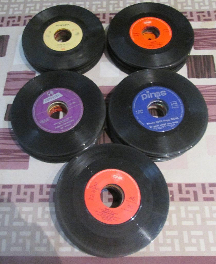 105 Oude Nederlandstalige Vinyl Singles zonder hoes, Ophalen of Verzenden, Gebruikt, Nederlandstalig, Single