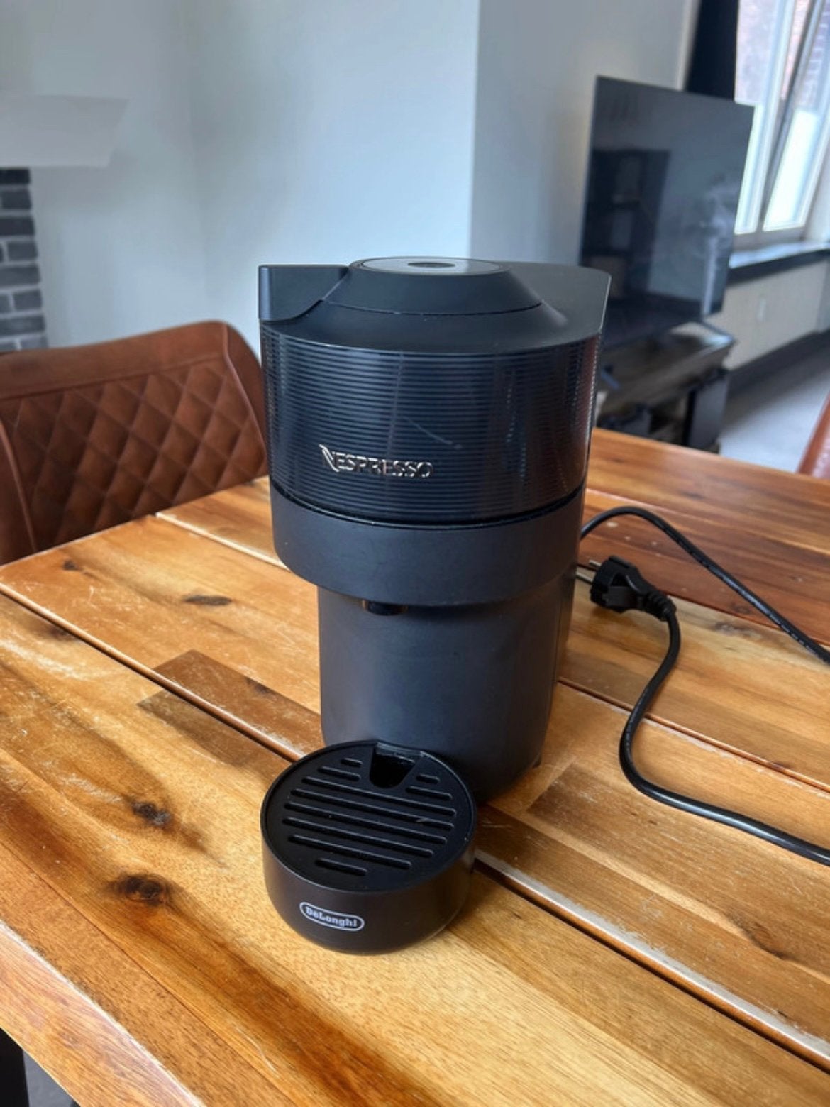 Nespresso De’longhi koffiezetapparaat, Elektronische apparatuur, Espresso apparaat, Ophalen of Verzenden, Zo goed als nieuw, Koffiepads en cups