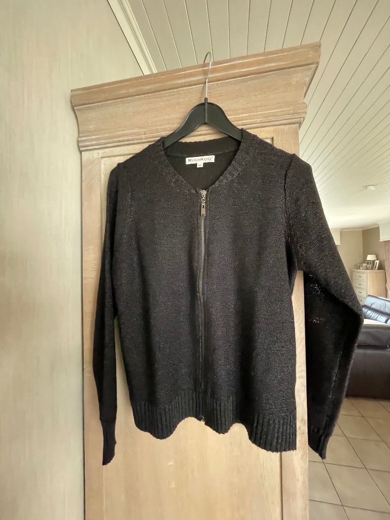 Trui, Vêtements | Femmes, Enlèvement, Comme neuf, Taille 38/40 (M), Noir
