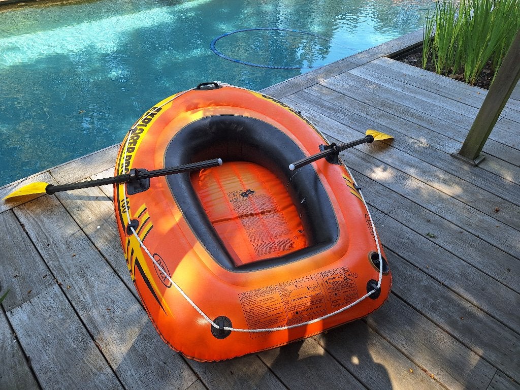 Opblaasbare boot met roeispanen (Intex Explorer Pro 100), Ophalen, Zo goed als nieuw