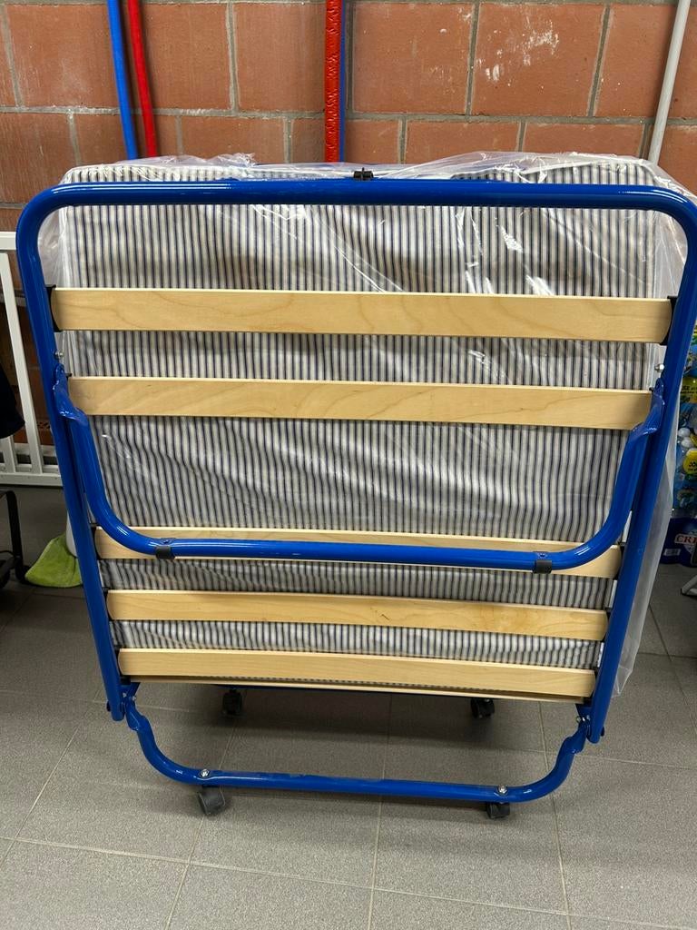 Plooibed, Huis en Inrichting, Ophalen, Zo goed als nieuw