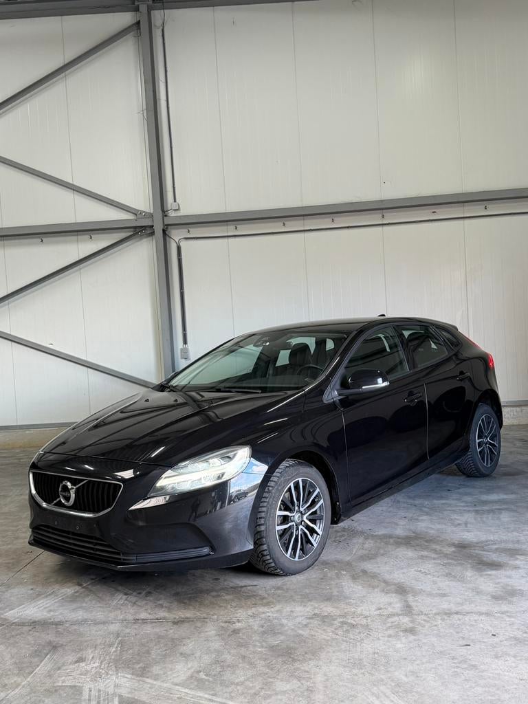 Volvo V40 2.0 D2 | LED | Navigatie | Airco | Euro 6 | 2019, Auto's, Zwart, Leder, Bedrijf, 5 deurs