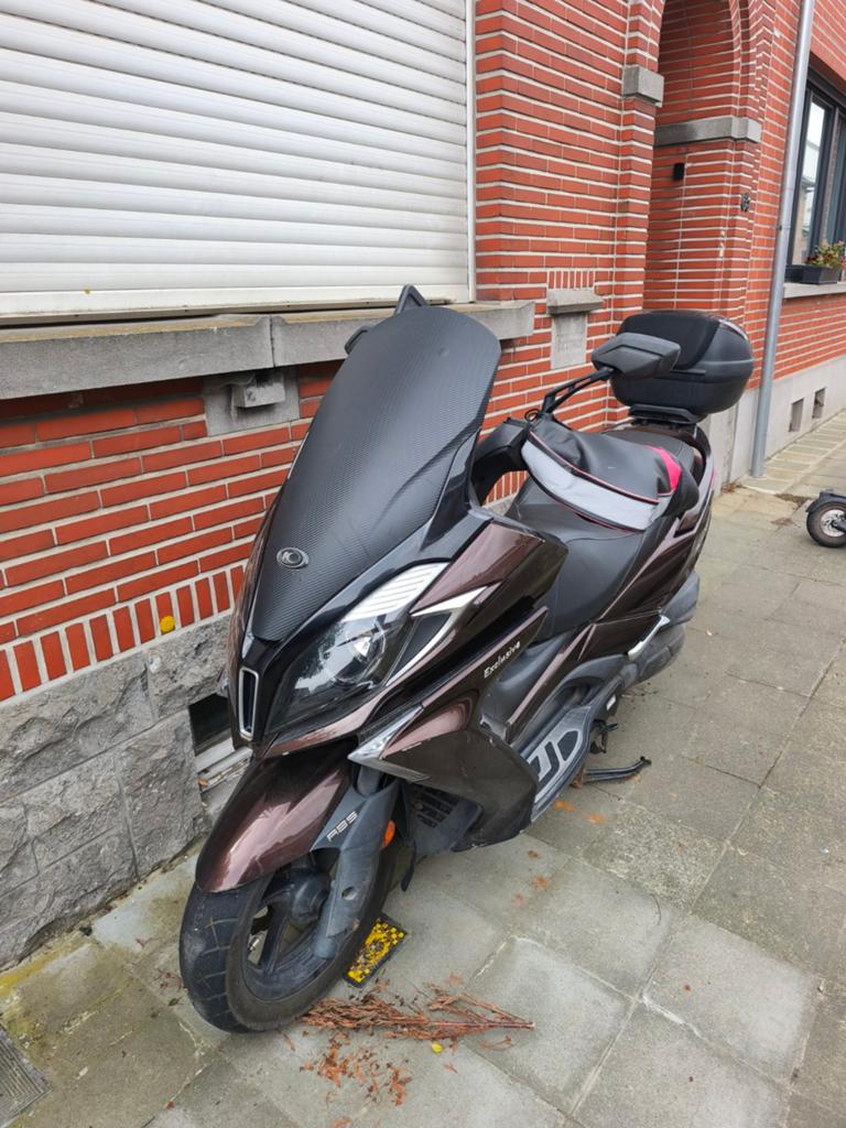 Scooter 125cc Kymco exclusive down town 25k km, Enlèvement ou Envoi