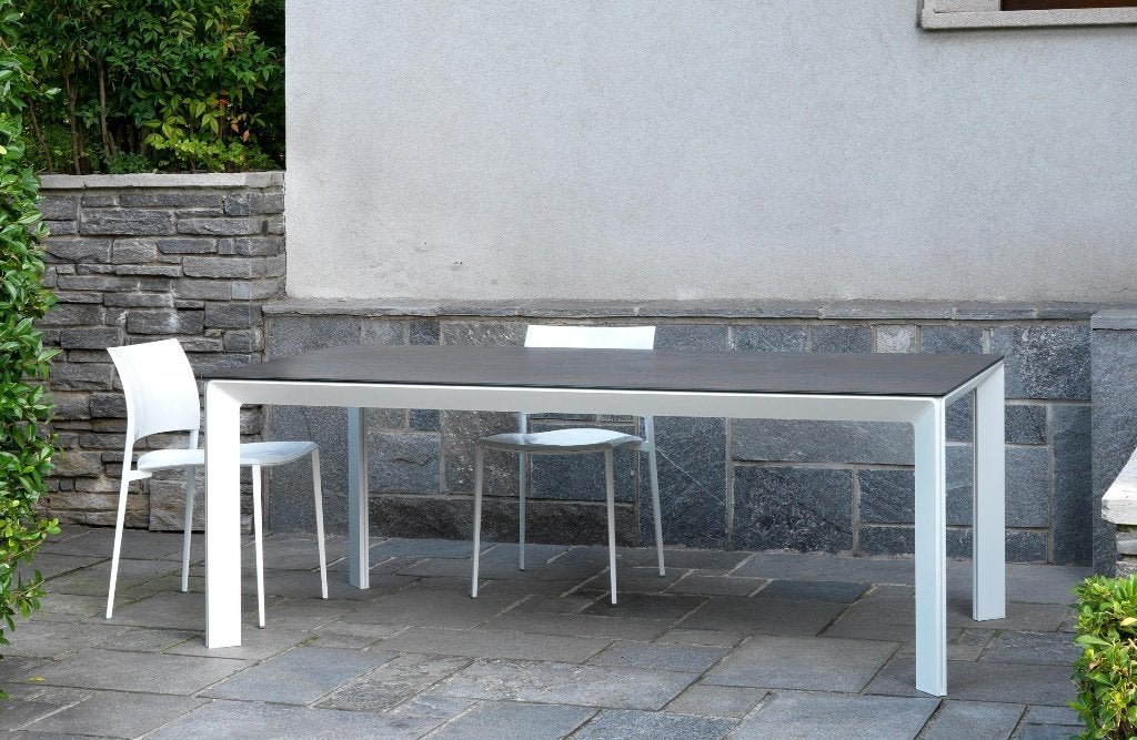 Cadre table aluminium DEXO (Modèle Class) – 200 x 100 cm, 150 à 200 cm, Cinq personnes ou plus, Enlèvement, Utilisé