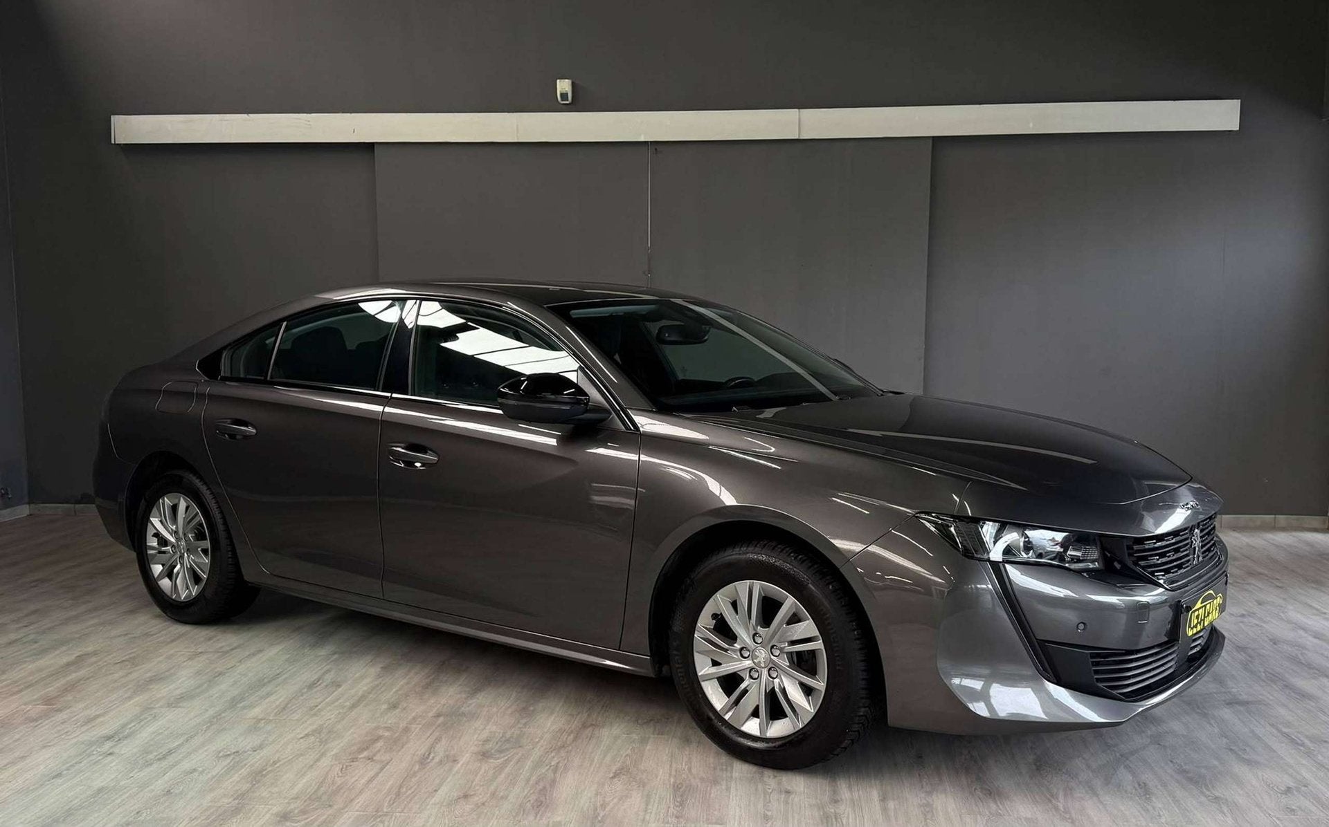 Peugeot 508 508 1.2 Allure Pack * 1ste eigenaar* 1Jaar garan, Argent ou Gris, Achat, Ordinateur de bord, Euro 6