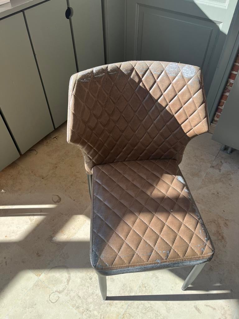 Stoelen  44 stuks gratis af te halen !, Enlèvement, Utilisé, Brun, Cinq, Six Chaises ou plus