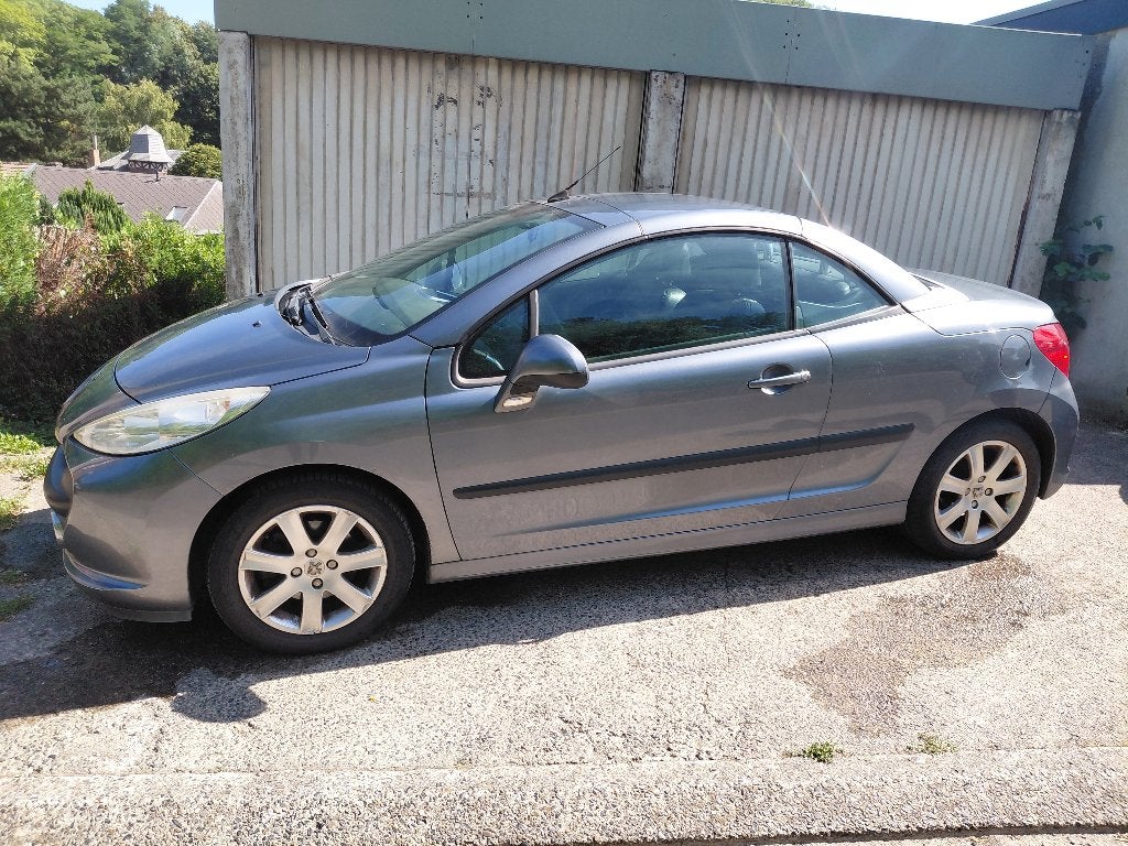 Peugeot 207 cabriolet, Auto's, Peugeot, Zwart, Cabriolet, Diesel, Particulier