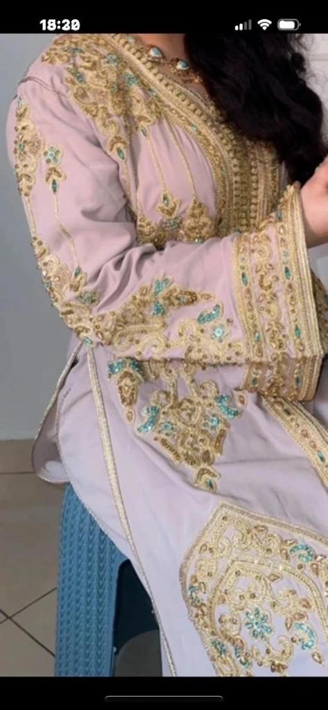 Robe orientale, Enlèvement, Comme neuf, Beige