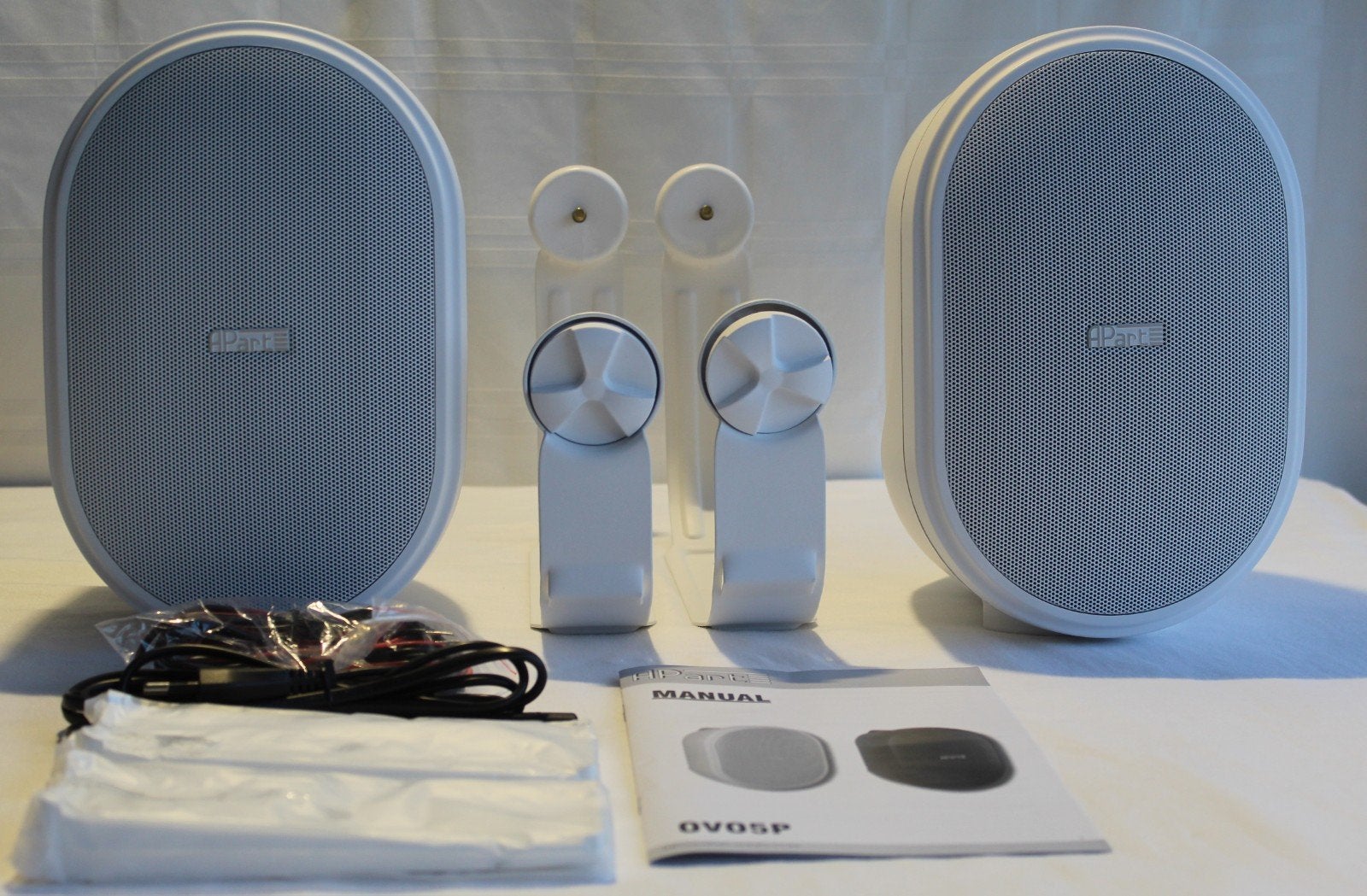 Set d'enceintes blanches Aparte OVO5P actif, TV, Hi-fi & Vidéo, Enceintes, Neuf, Autres marques, Entrée AUX, Moins de 60 watts
