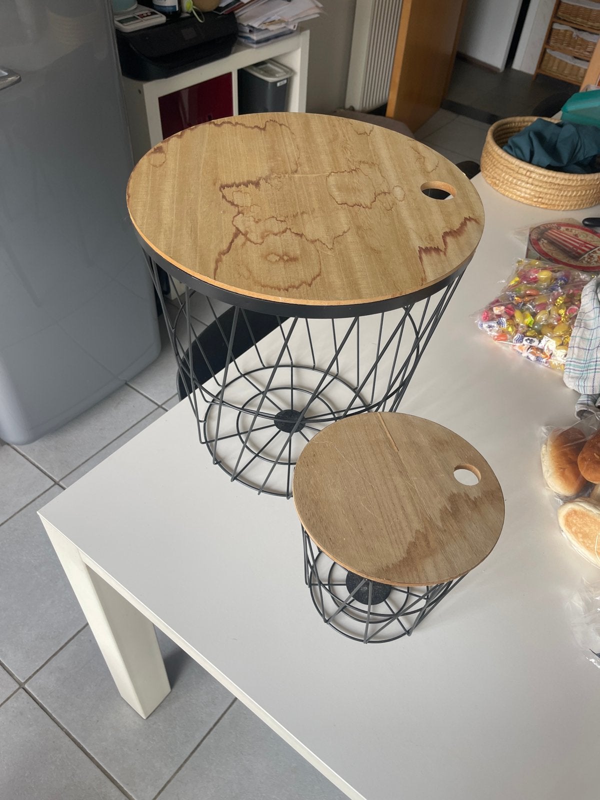 2 bijzet tafeltjes, Ophalen