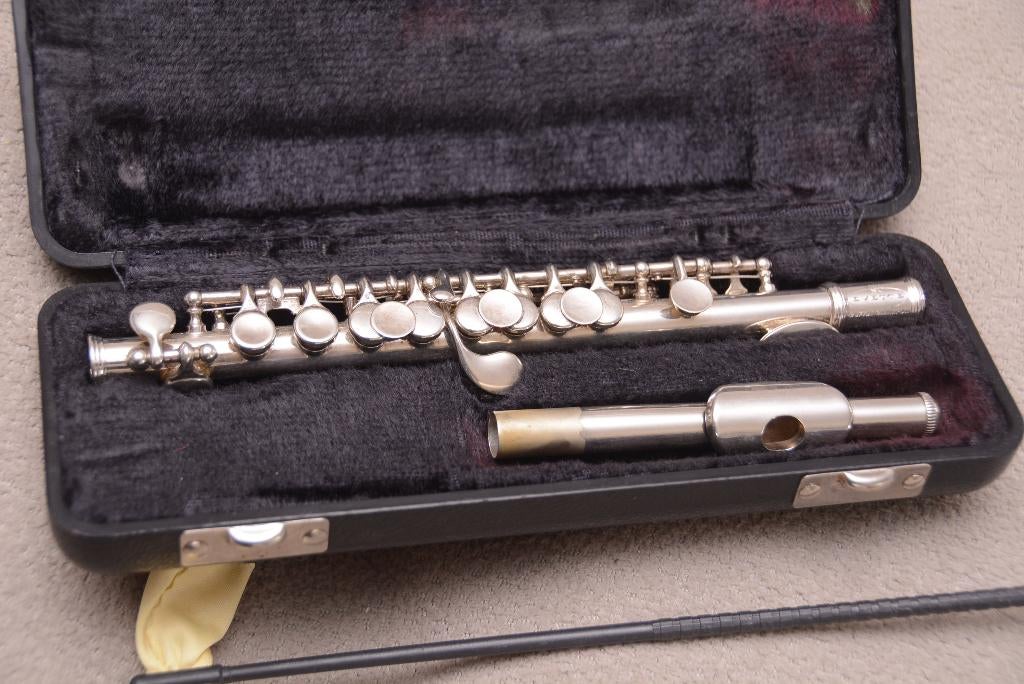 Buffet Crampon flûte Piccolo en métal argenté (France), Musique & Instruments, Enlèvement ou Envoi, Comme neuf, Piccolo, Avec valise ou sac