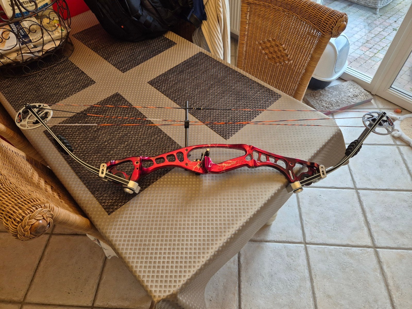 hoyt contender te koop, Ophalen