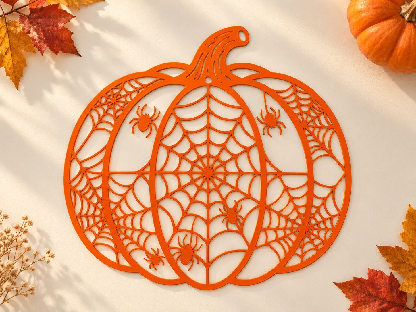 Pompoen Wanddecoratie met Spinnenwebben - Halloween, 18 cm, 17 cm, Oranje, Decoratieobject