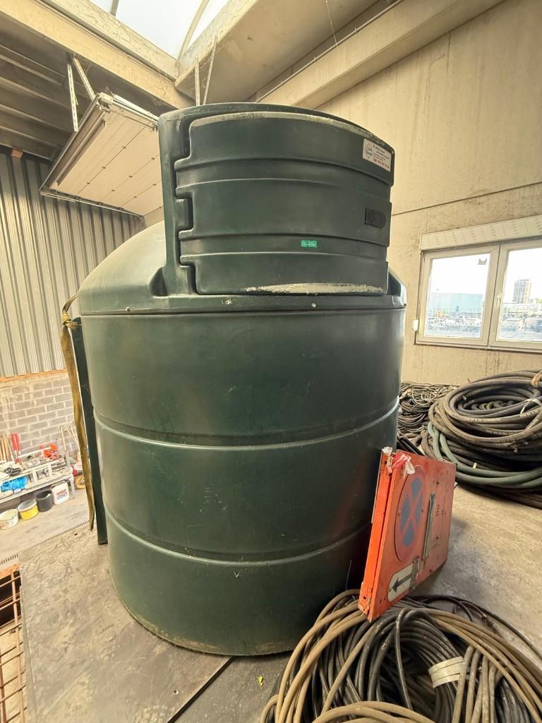 Cuve Mazout 3500L avec pompe et pistolet, Enlèvement, Utilisé