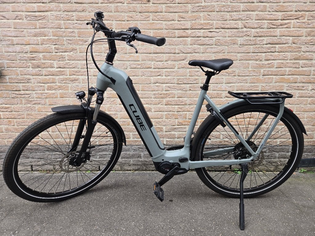 Cube Kathmandu Hybrid 750 van 2023 met 3400km., 55 tot 59 cm, Ophalen, Zo goed als nieuw, Cube
