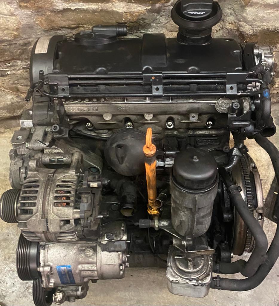 2 MOTEURS GOLF 4 TDI 100 ET 115, Autos : Divers, Enjoliveurs, Utilisé, Enlèvement ou Envoi
