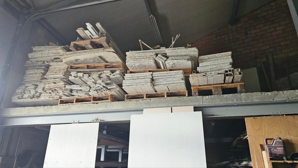 gesloten container volledig ingericht met stroomgroep, Ophalen