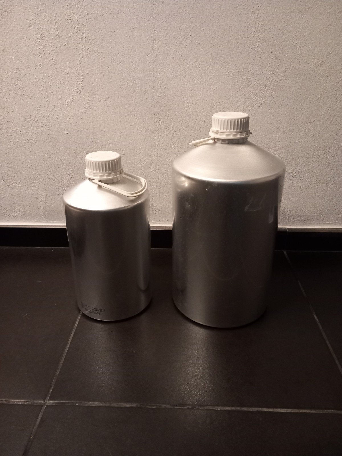 aluminium jerrycan, Ophalen