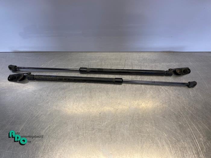 Kit amortisseur gaz hayon d'un Nissan Note (Note 13-), -, 3 mois de garantie, Utilisé, -