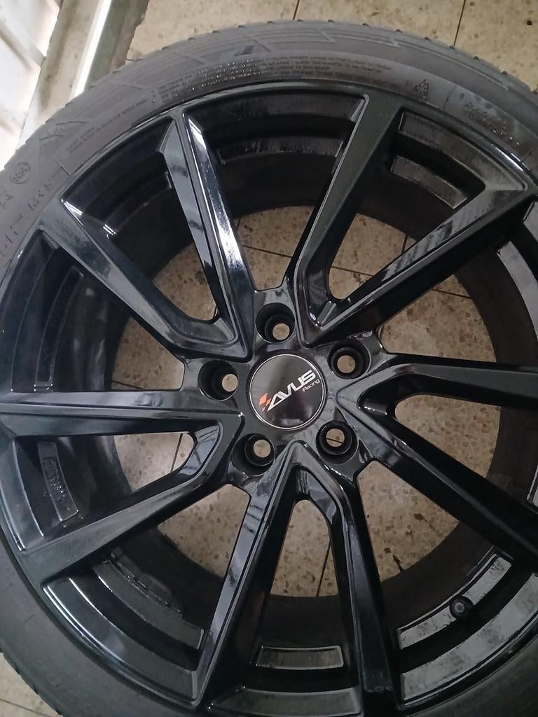 4 Banden 225/45R18    95H  met spacers stont op clk, Auto-onderdelen, Banden en Velgen, Ophalen of Verzenden, Band(en)