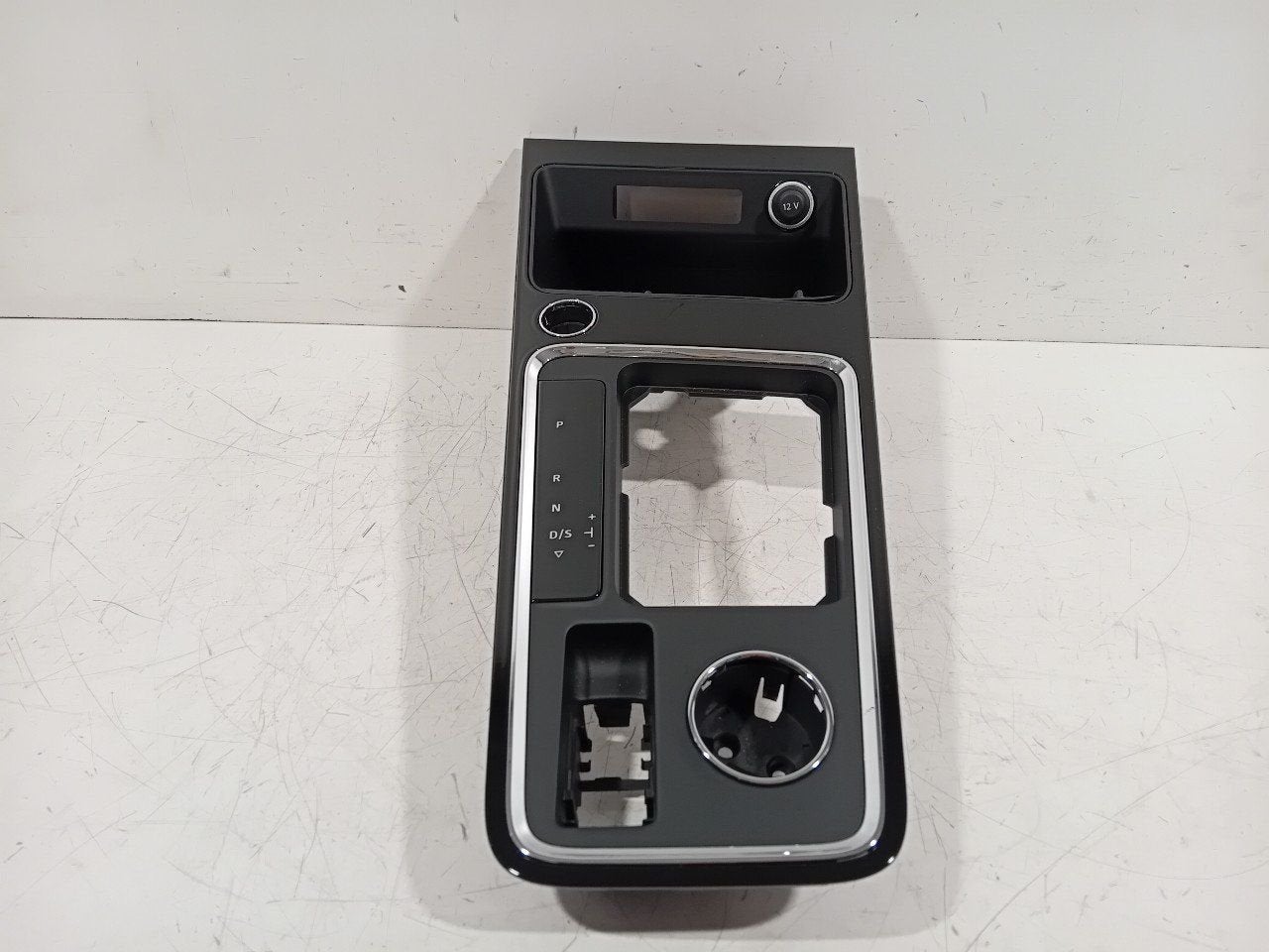 Middenconsole Seat Ateca, Auto-onderdelen, Onderdelen@venauto.nl, Van der Ven Autorecycling B.V., Gebruikt, Ettenseweg 76, 4706 PB Roosendaal, The Netherlands