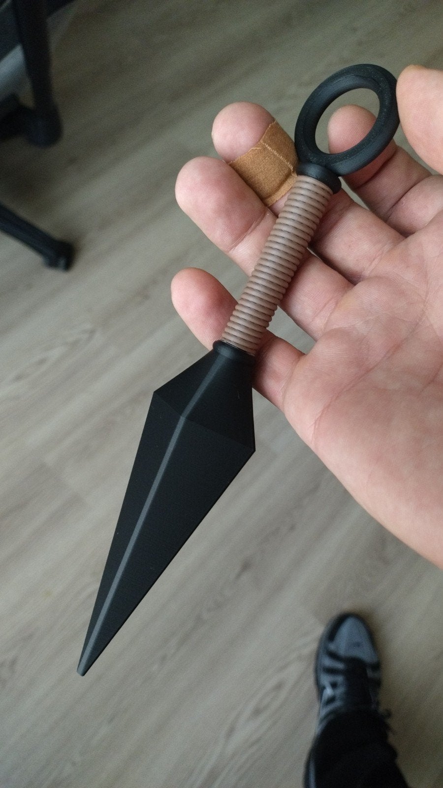 Kunai Naruto, Enlèvement