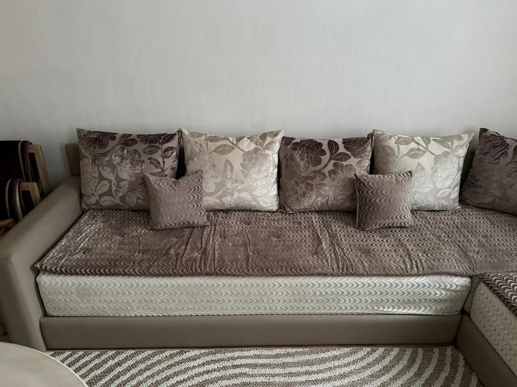 Salon marocain, Ophalen, Zo goed als nieuw
