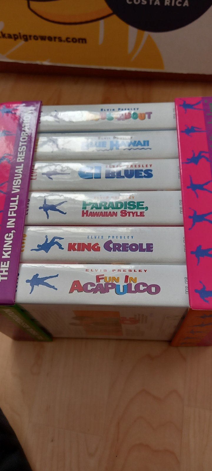 Elvis Presley VHS-box (uitgebracht rond 1999) getiteld "The, Ophalen, VHS