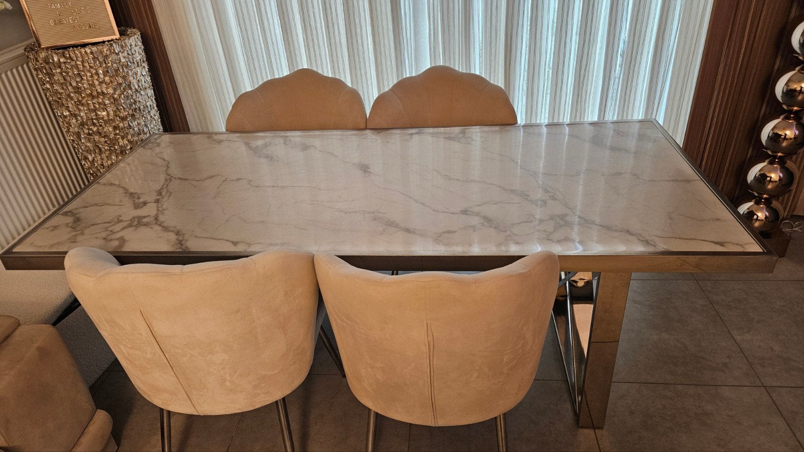 Te koop marmeren eettafel, Ophalen, Zo goed als nieuw