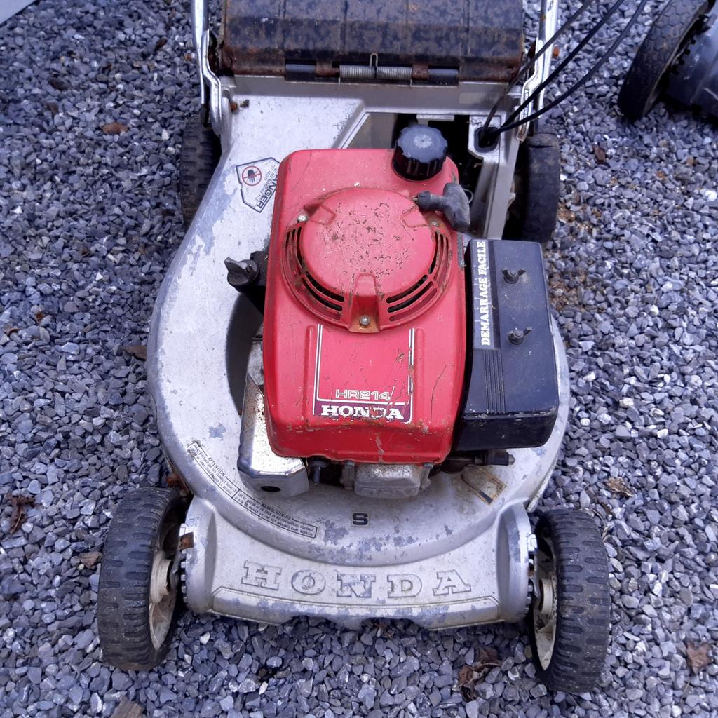 Tondeuse honda autotractee