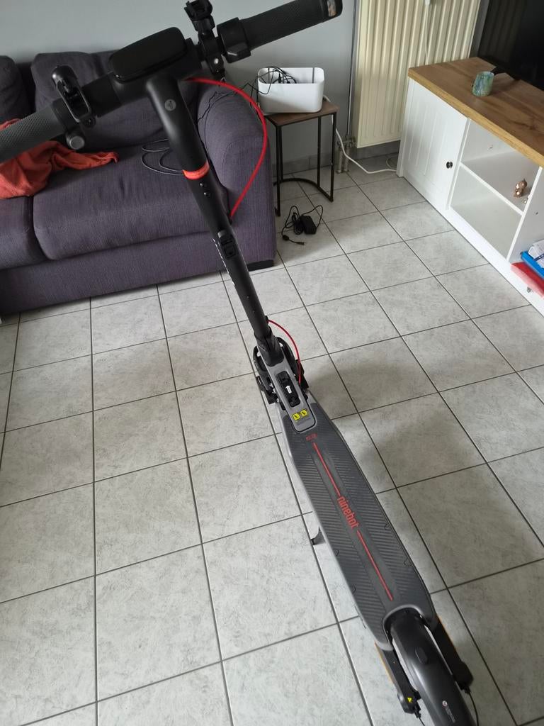 Ninebot kickscooter e3, Fietsen en Brommers, Steps, Ophalen