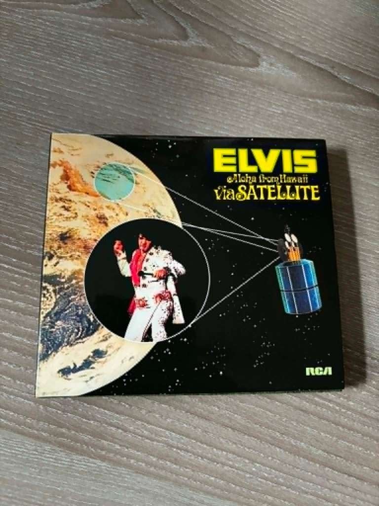 Elvis dubbel cd, Aloha from Hawaii van het RCA legacy label., Ophalen of Verzenden, Zo goed als nieuw, Rock-'n-roll, Met bonustracks