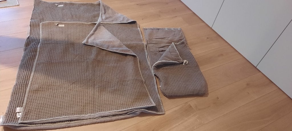 Koeka dekens en voetenzak, Kinderen en Baby's, Ophalen, Zo goed als nieuw, Voetenzak, Koeka
