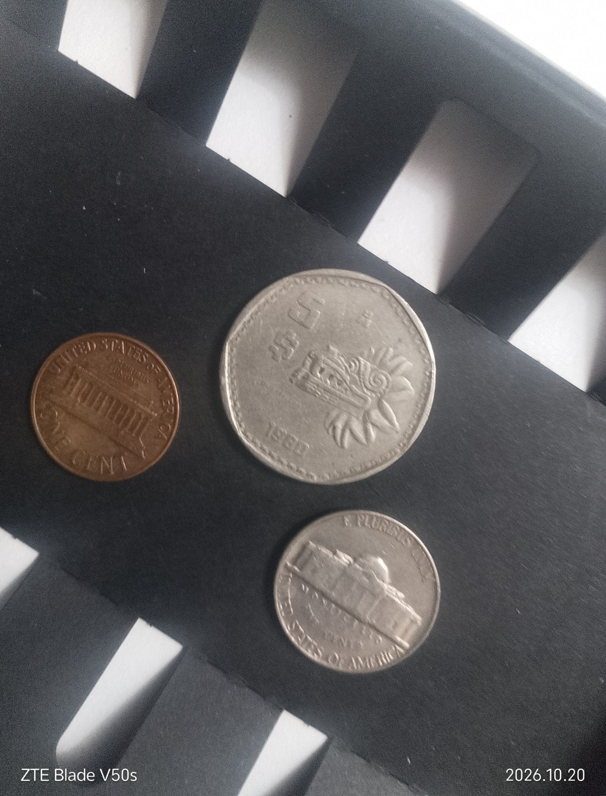 3 pièces, Enlèvement ou Envoi
