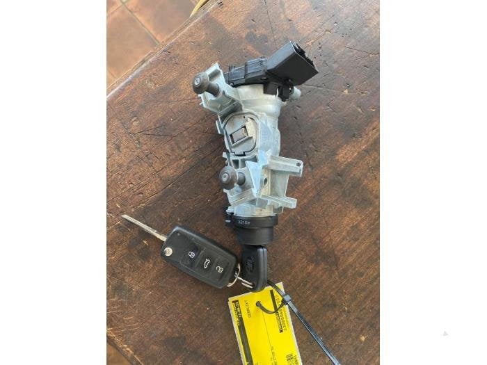 Serrure de contact + clé d'un Seat Mii, -, 3 mois de garantie, Utilisé, -
