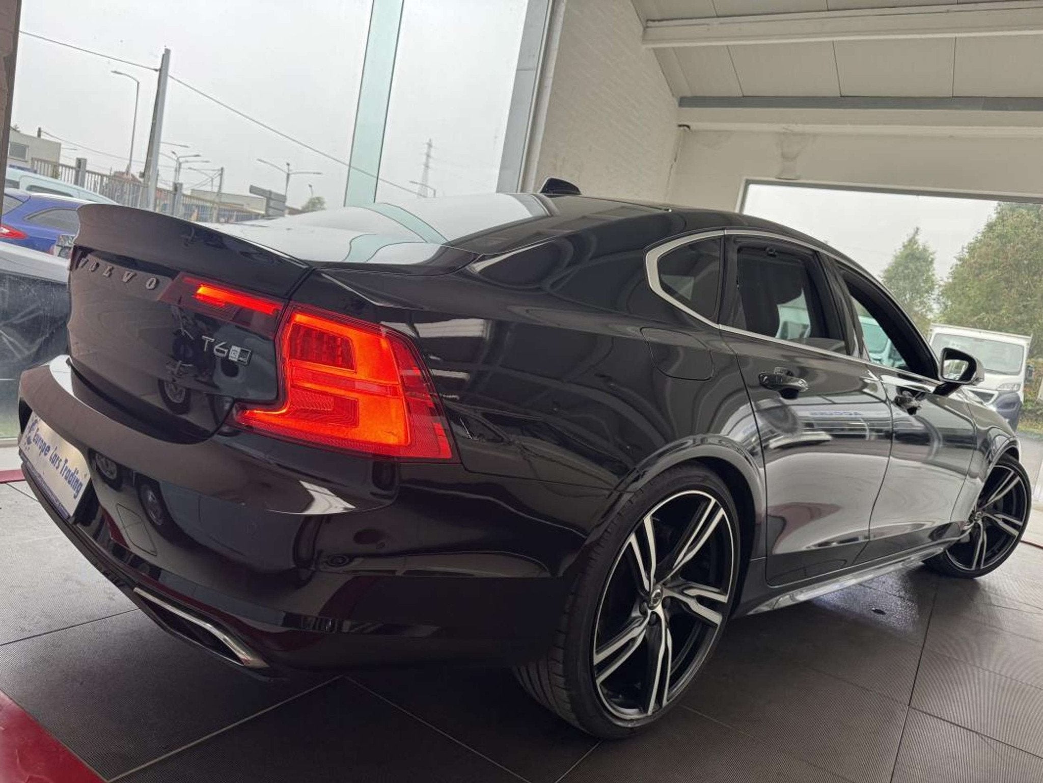 Volvo S90 II T6 R-Design 320ch AWD BVA Geartronic GPS CUIR T, Autos, Cuir, Entreprise, Ordinateur de bord, Noir