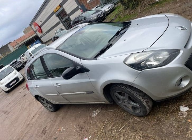 Renault Clio 1.5DCI Climatisée !, Autos, Achat, Entreprise, Boîte manuelle, Noir
