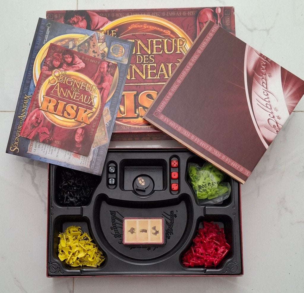 RISK le seigneur des anneaux, Trois ou quatre joueurs, Enlèvement ou Envoi, Utilisé, HASBRO