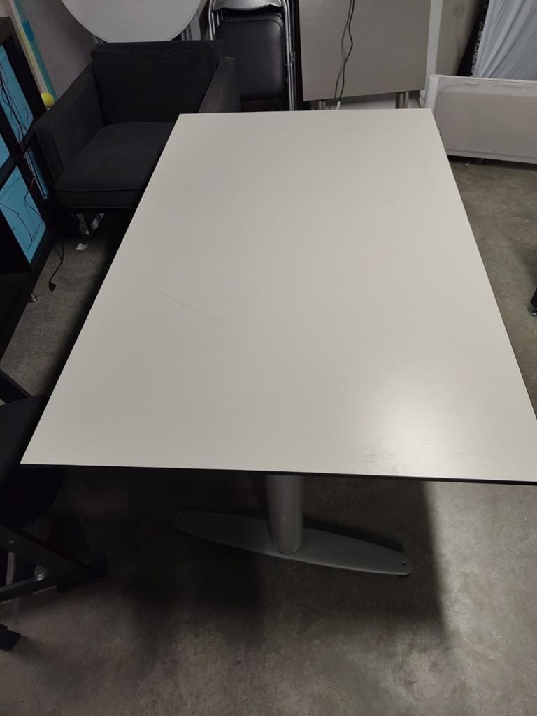 Zit-Sta Bureau/tafel/werktafel elektrisch verstelbaar, Huis en Inrichting, Bureaus, Ophalen, In hoogte verstelbaar