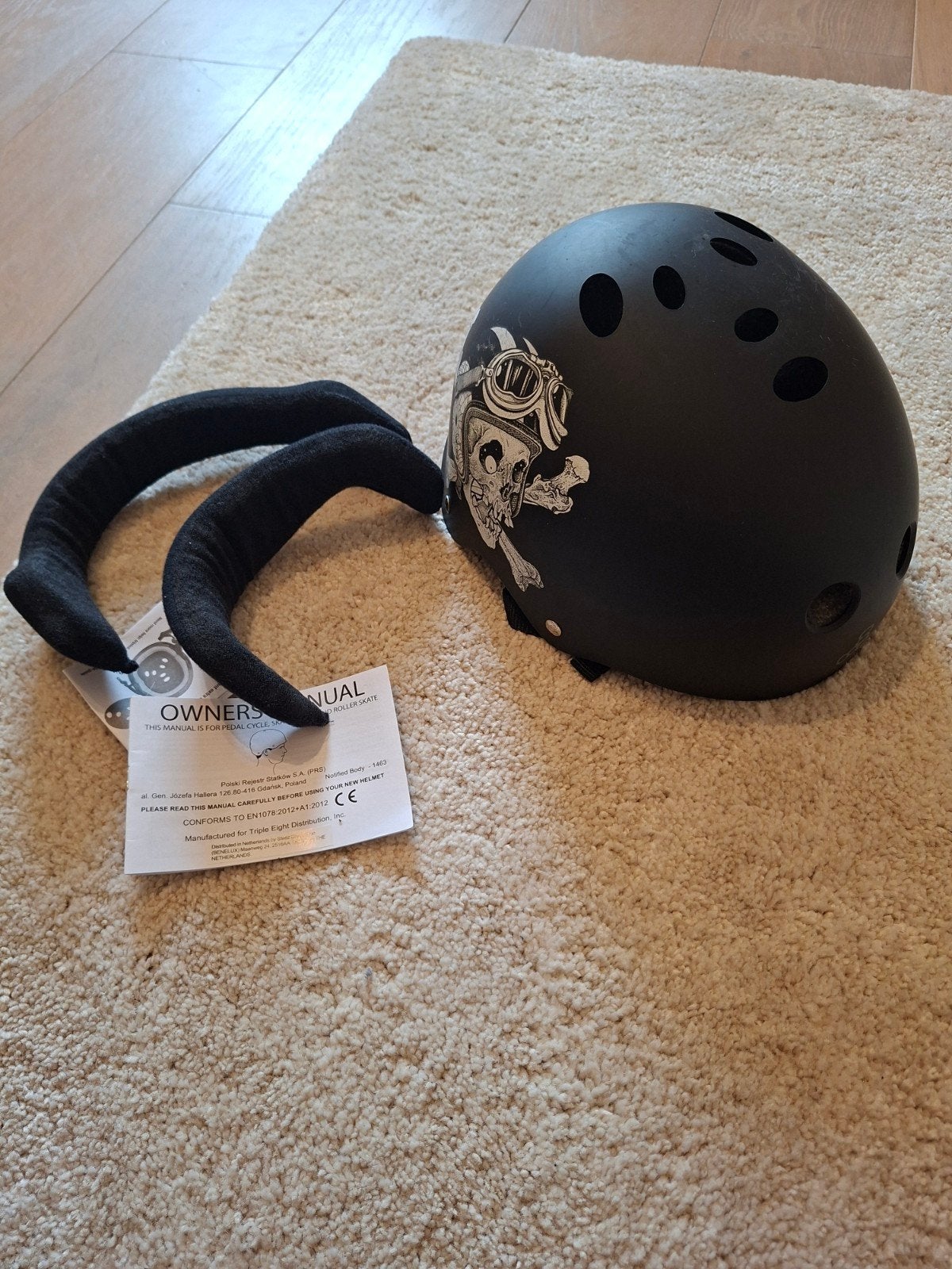 Triple 8 The Certifed Helmet SS Edition, Fietsen en Brommers, Fietsaccessoires | Fietshelmen, Triple Eight, Zo goed als nieuw
