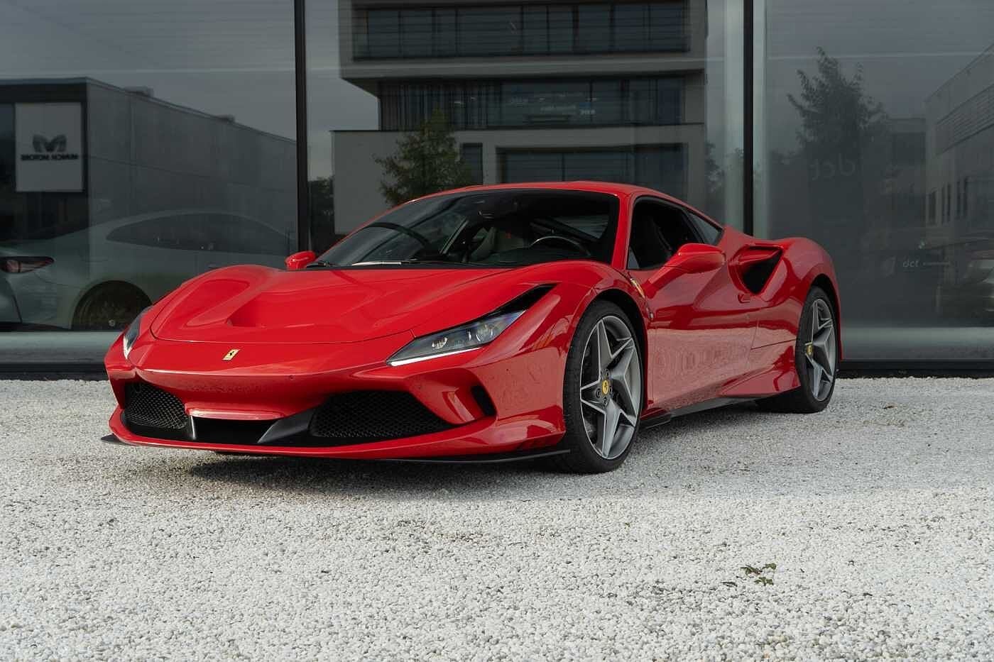 Ferrari F8 TRIBUTO 3.9 V8 Begian Car Racing Seats Carbon, Auto's, Ferrari, Automaat, Gebruikt, 292 g/km, https://public.car-pass.be/vhr/9840cf71-e184-4f67-ada9-e462f3d1f26f