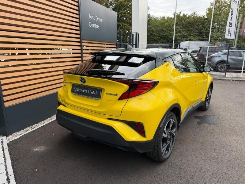 Toyota C-HR C-LUB Bi-Tone, 122 pk, Bedrijf, 5 deurs, Hybride Elektrisch/Benzine
