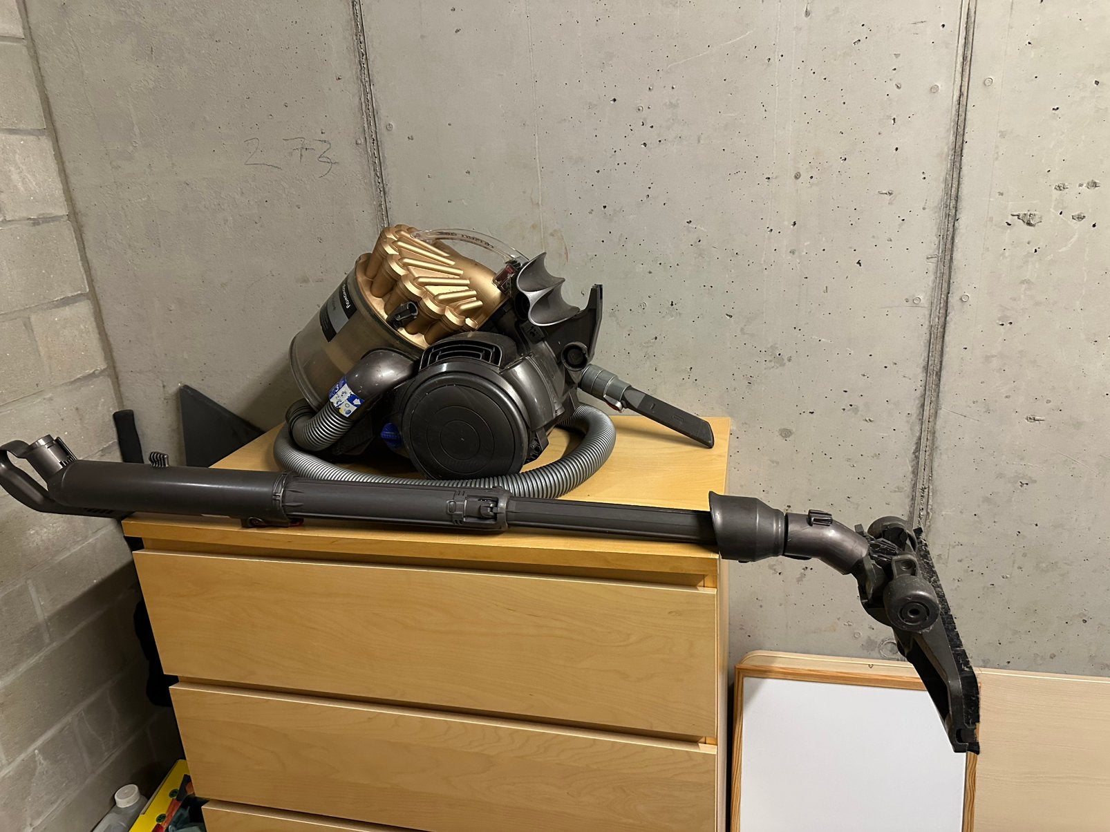 Dyson steelstofzuiger, Ophalen, Gebruikt, Dyson, Reservoir