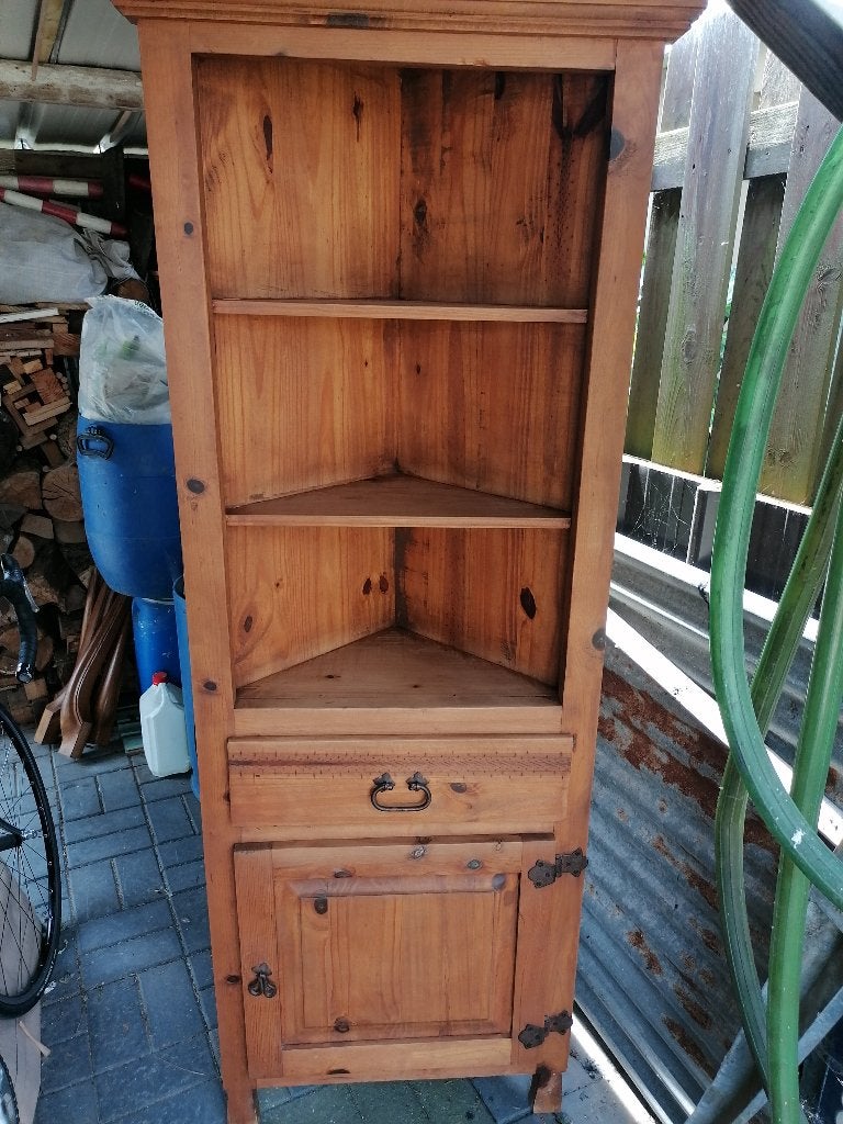 hoekkast 15€   !, Huis en Inrichting, Kasten | Vitrinekasten, Ophalen